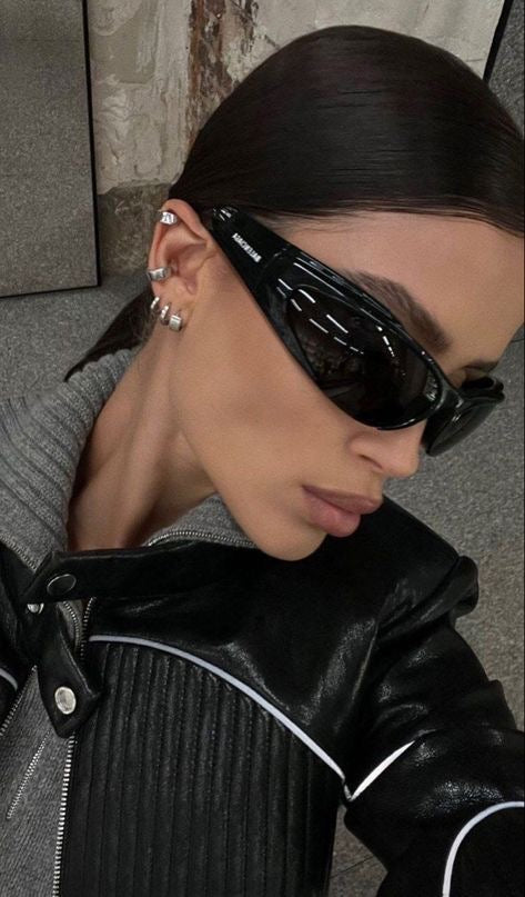 Black b SUNNIES hq