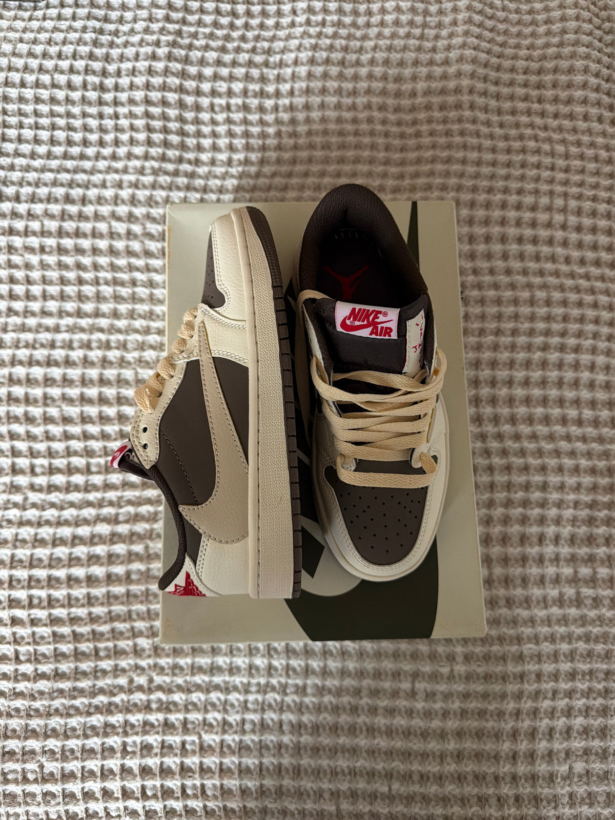 Sneakers size 36