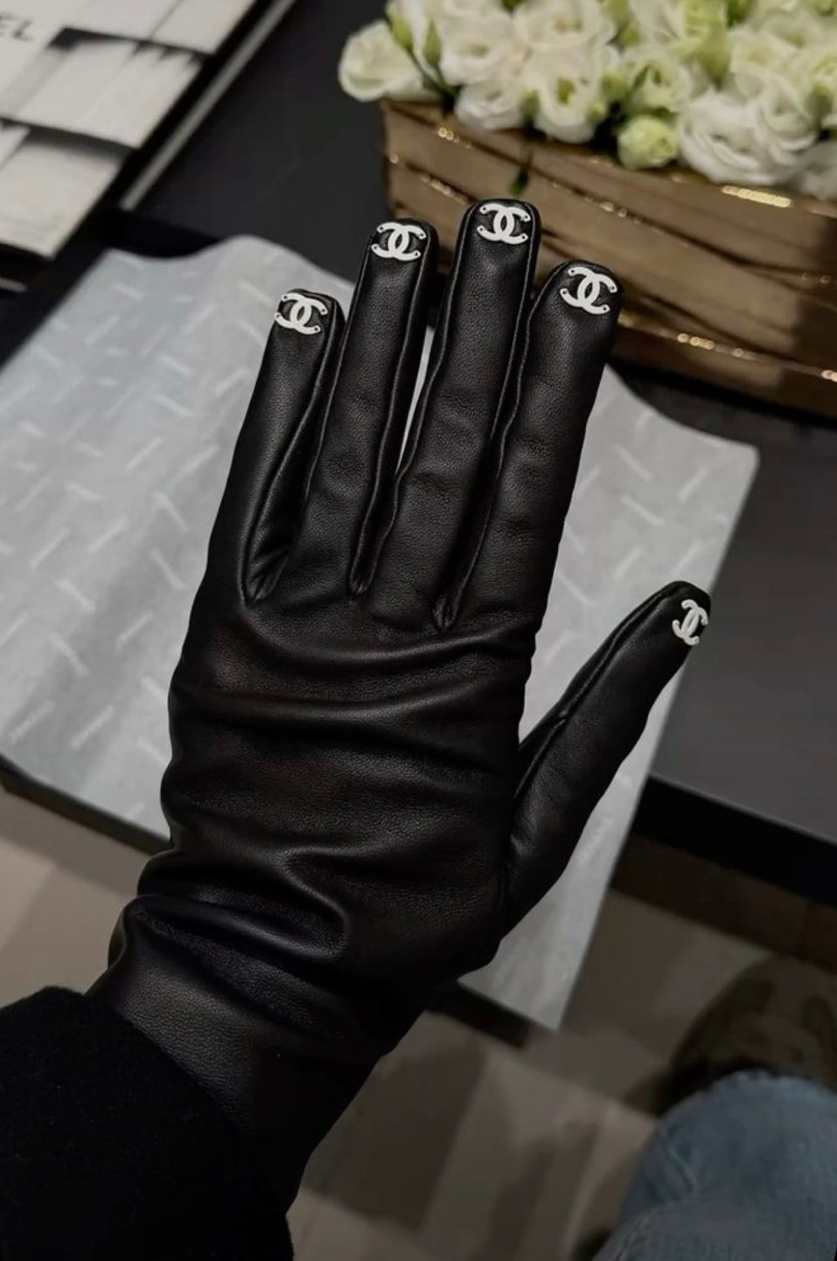 Gloves leather