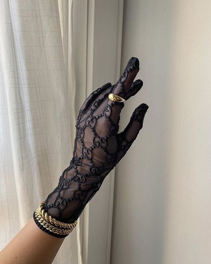 Lace gloves