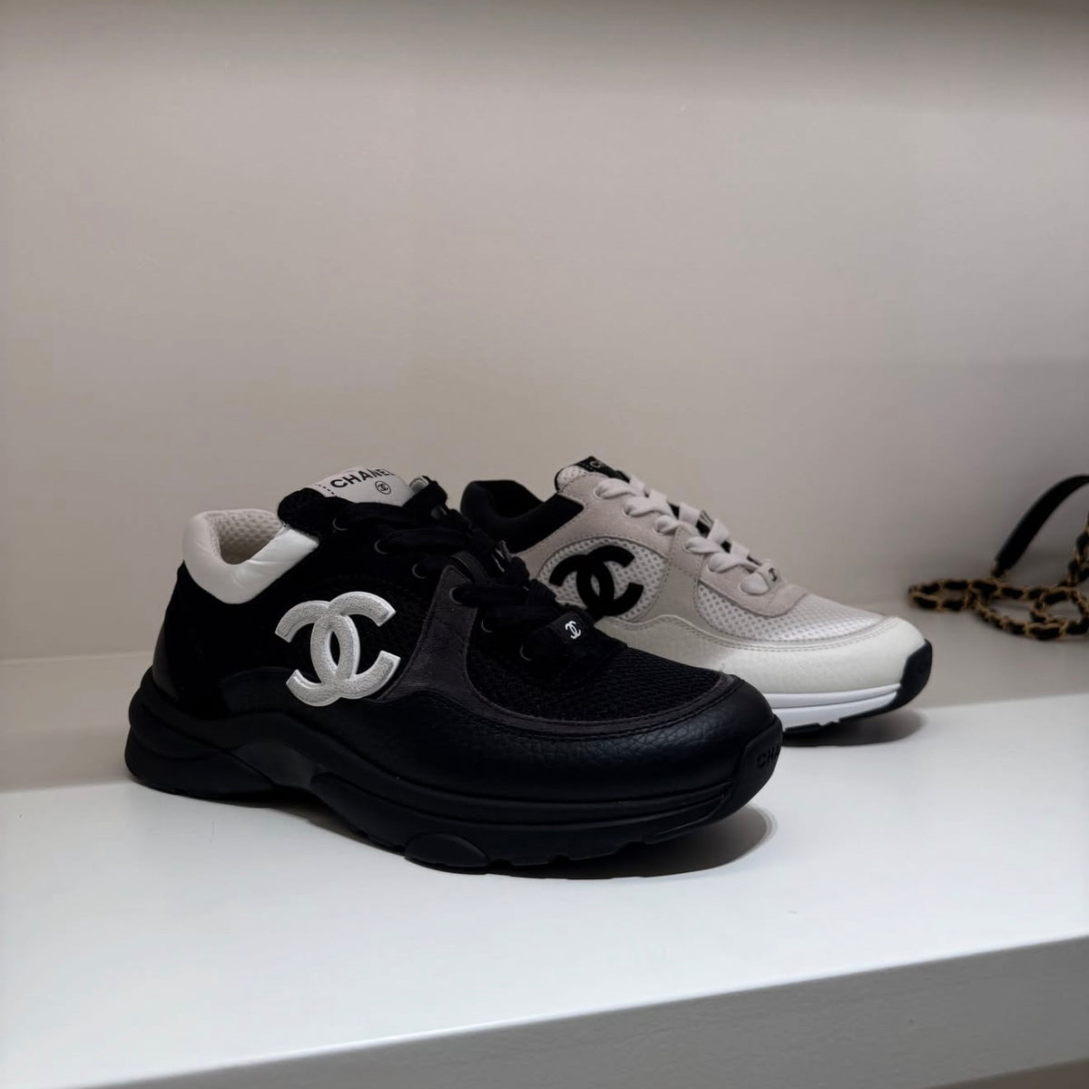 Black white sneakers