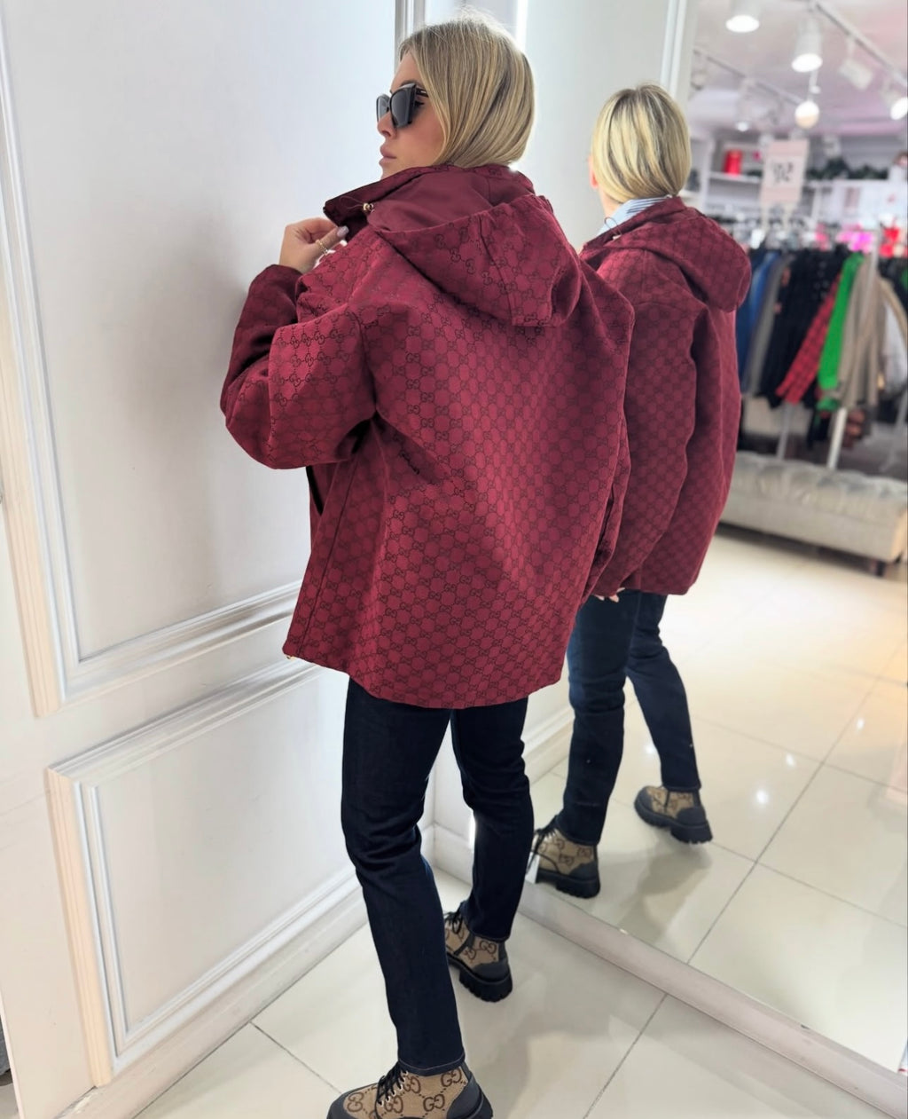 Logo jacket