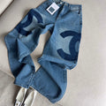 Logo jeans