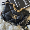 Medium leather bag