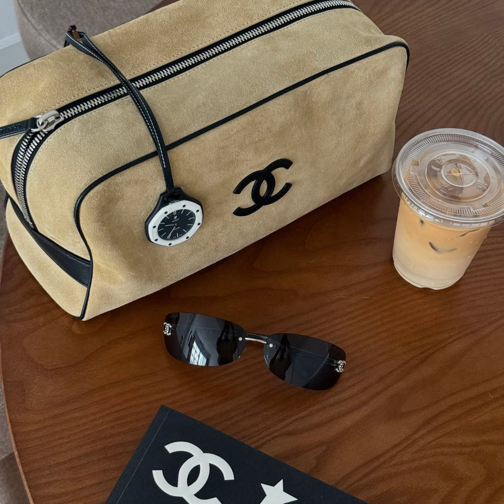 Pouch bag sued