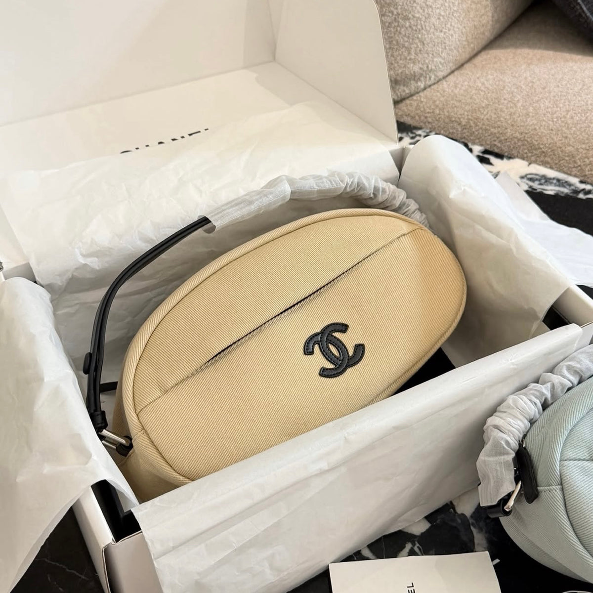 Pouch round bag
