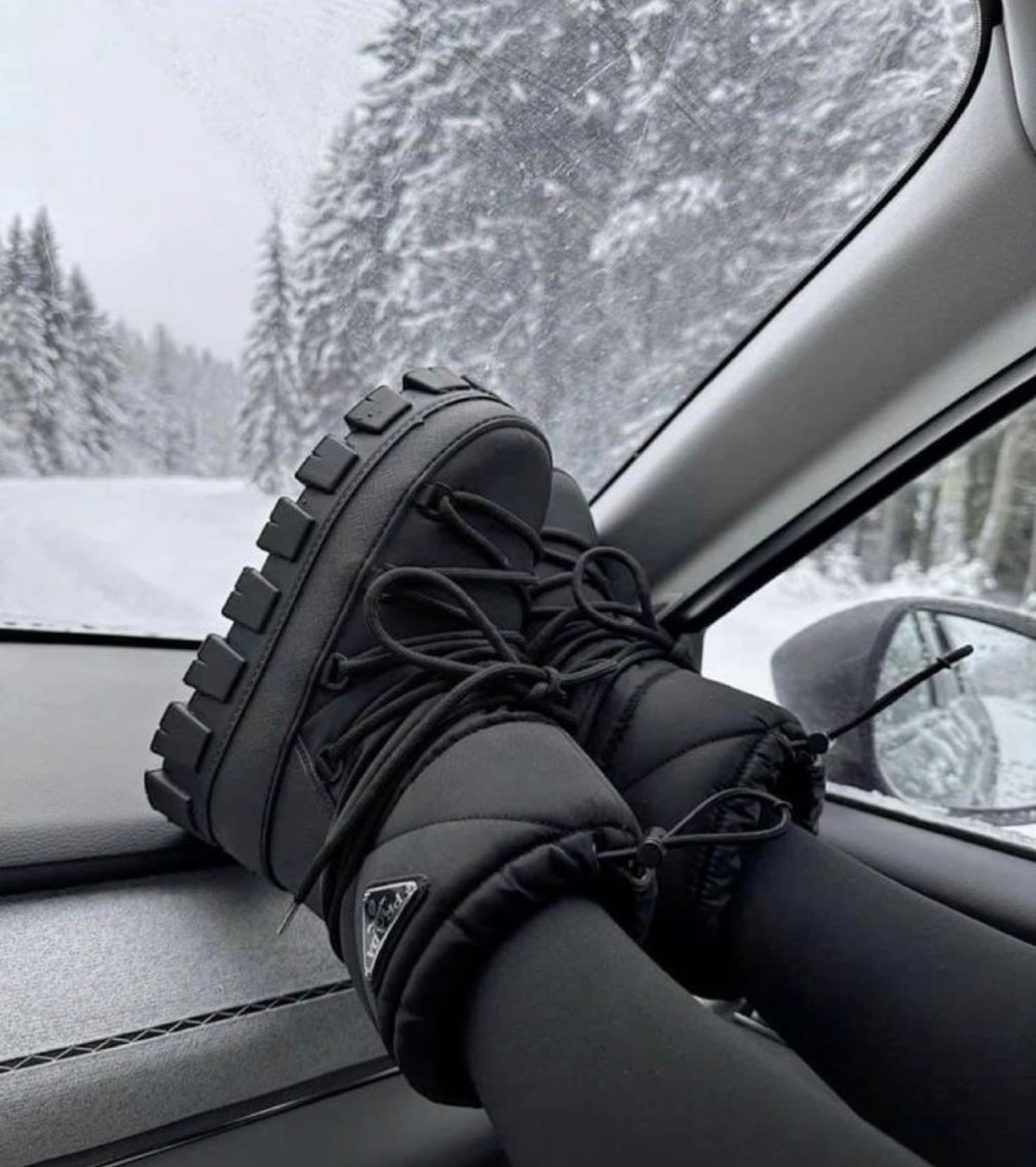 SHORT SNOW BOOTS P