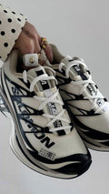 Sneakers white