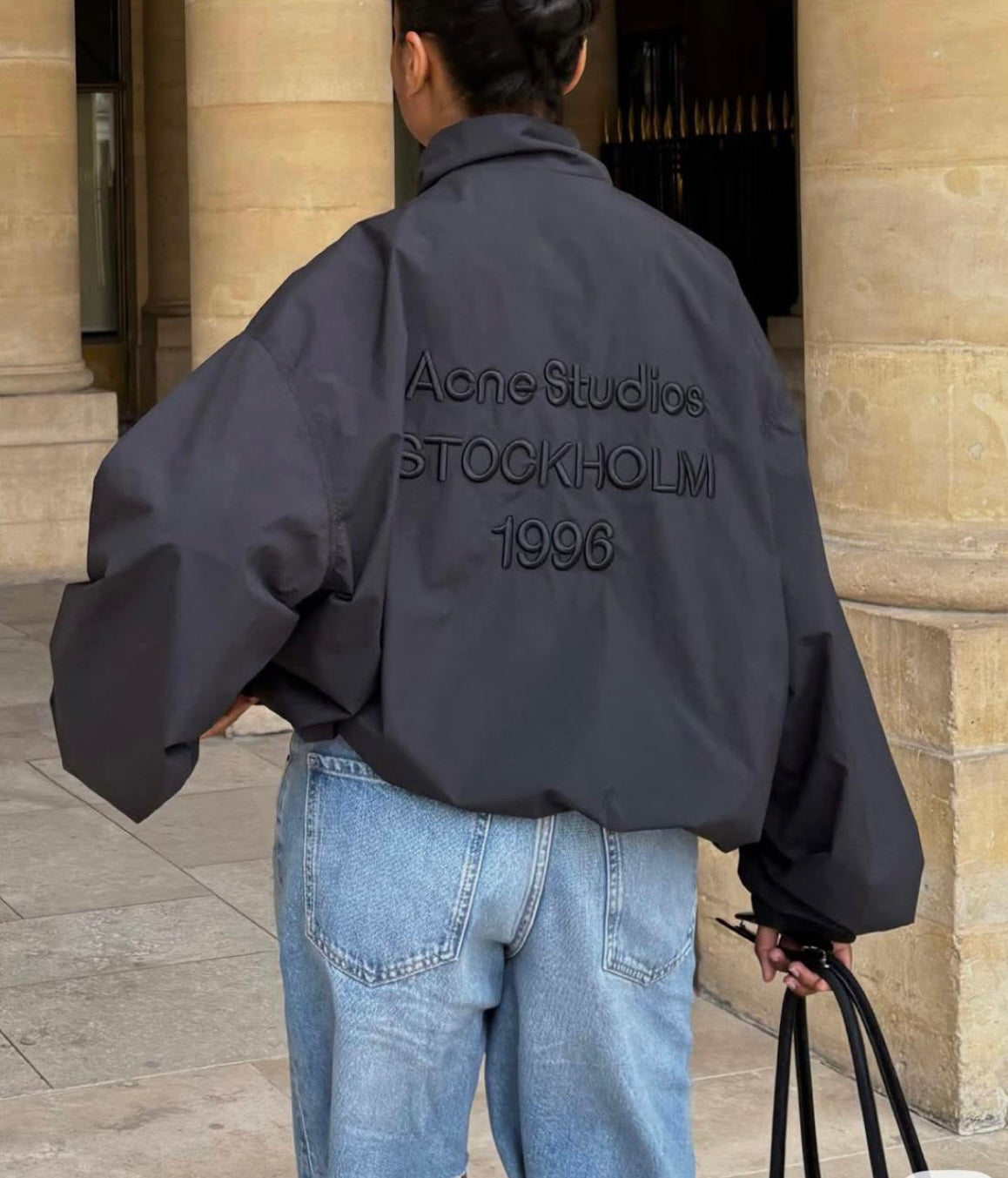 STUDIO BOMBER