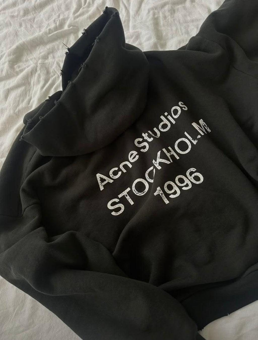 STUDIO HOODIE